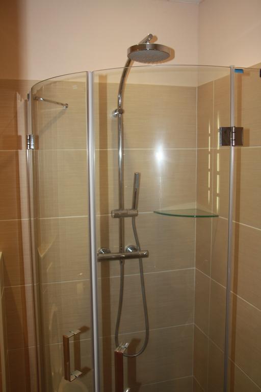 Isa&Ric Bed & Breakfast Plan-dʼOrgon Rom bilde